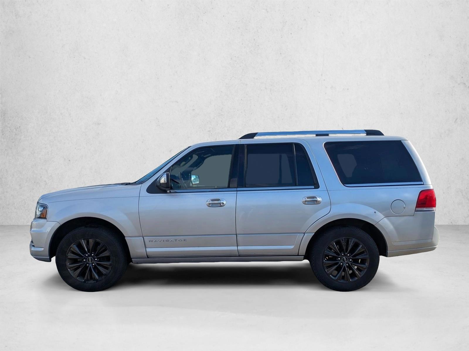 Thumbnail: 2015 Lincoln Navigator - 2