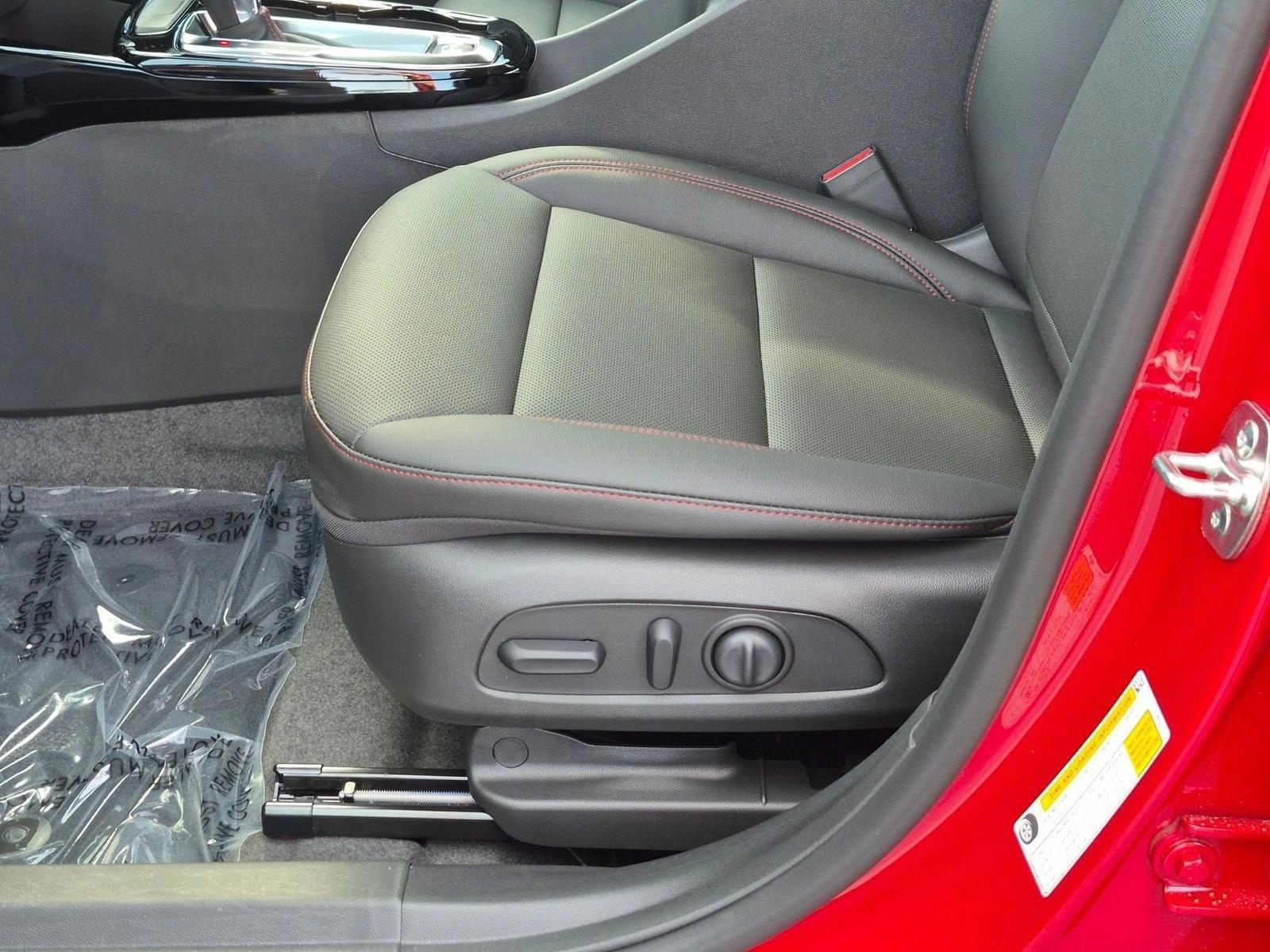 Thumbnail: 2026 Chevrolet Trax - 4
