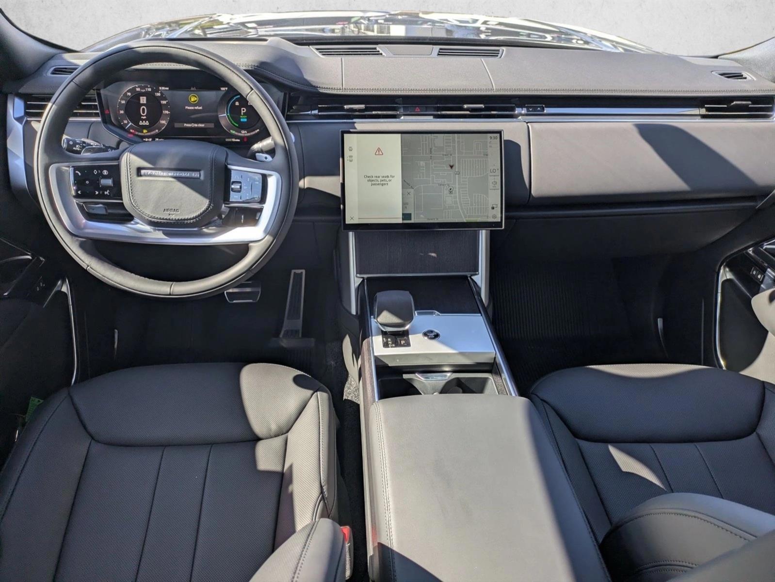 Thumbnail: 2026 Land Rover Range Rover - 4