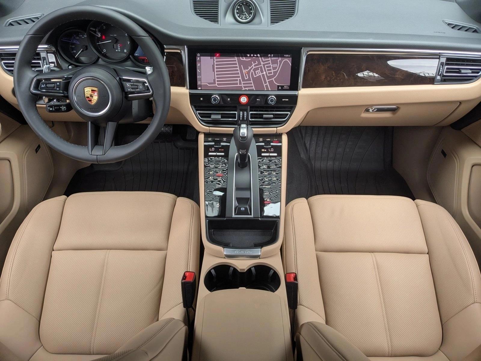 Thumbnail: 2026 Porsche Macan - 3