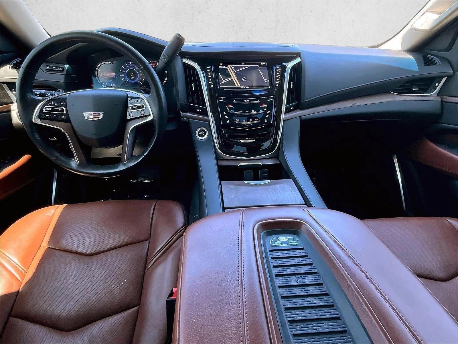 Thumbnail: 2019 Cadillac Escalade - 4