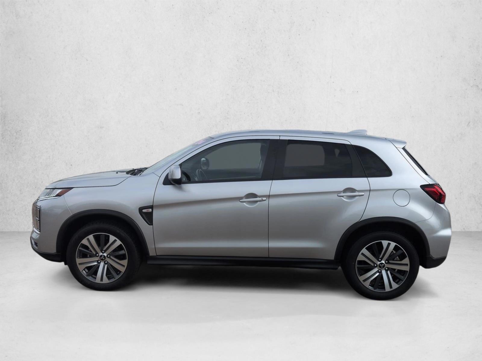 Thumbnail: 2024 Mitsubishi Outlander - 2