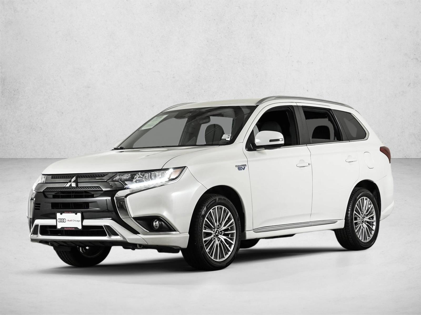 Thumbnail: 2022 Mitsubishi Outlander - 1