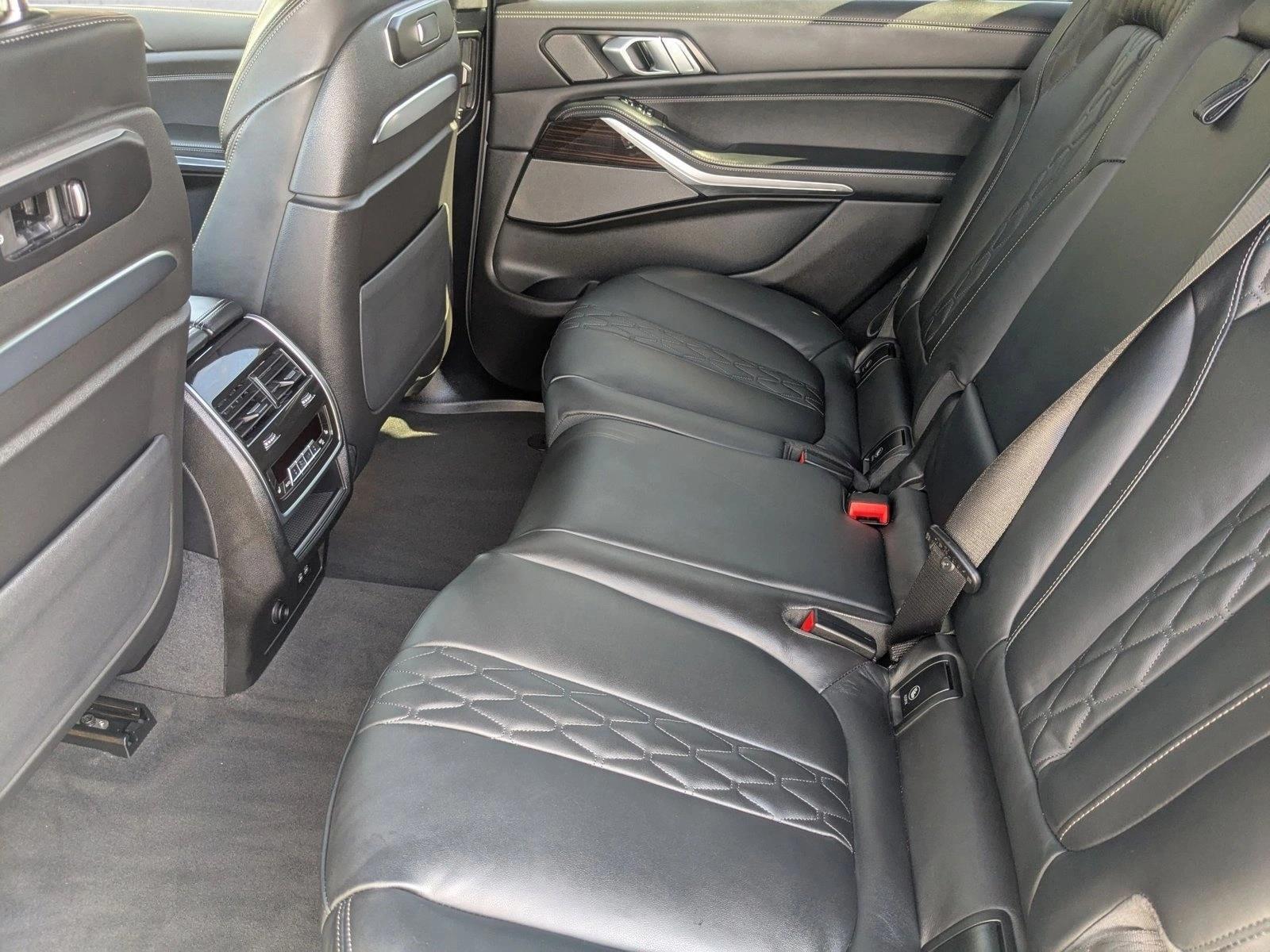2026 BMW X7 40i - Photo 15