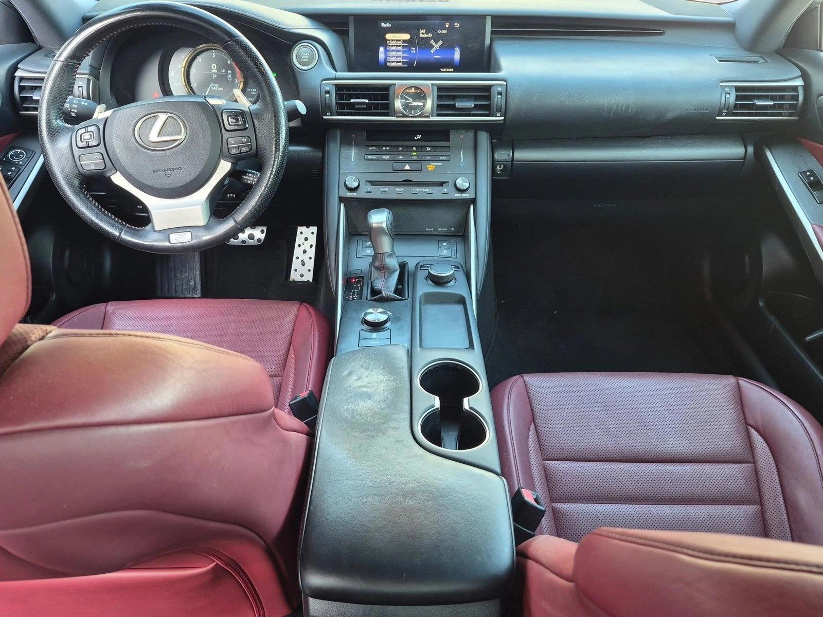 Thumbnail: 2019 Lexus IS - 4