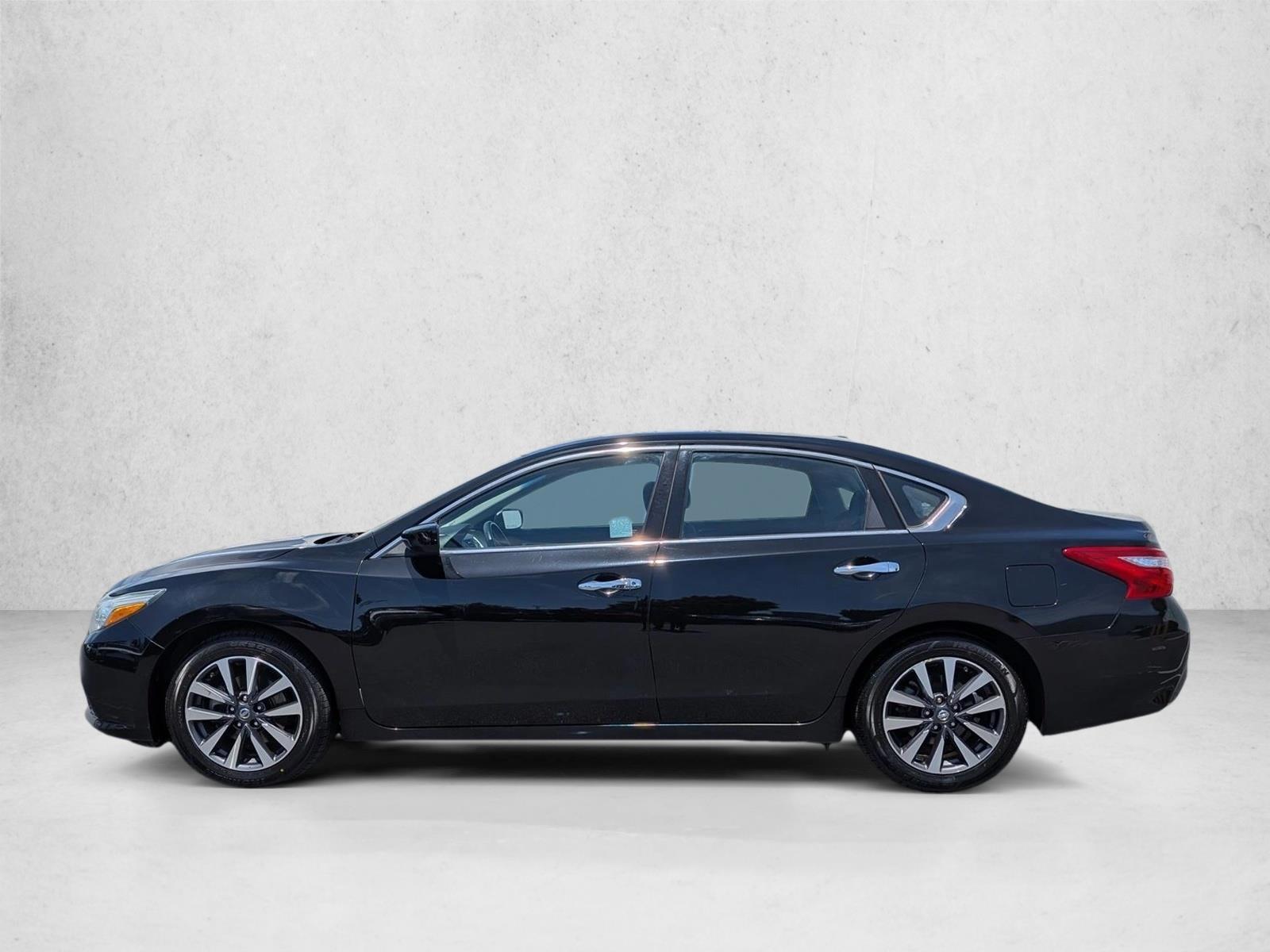 Thumbnail: 2017 Nissan Altima - 2