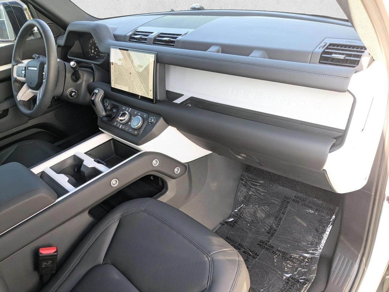 2025 Land Rover Defender S - Photo 24