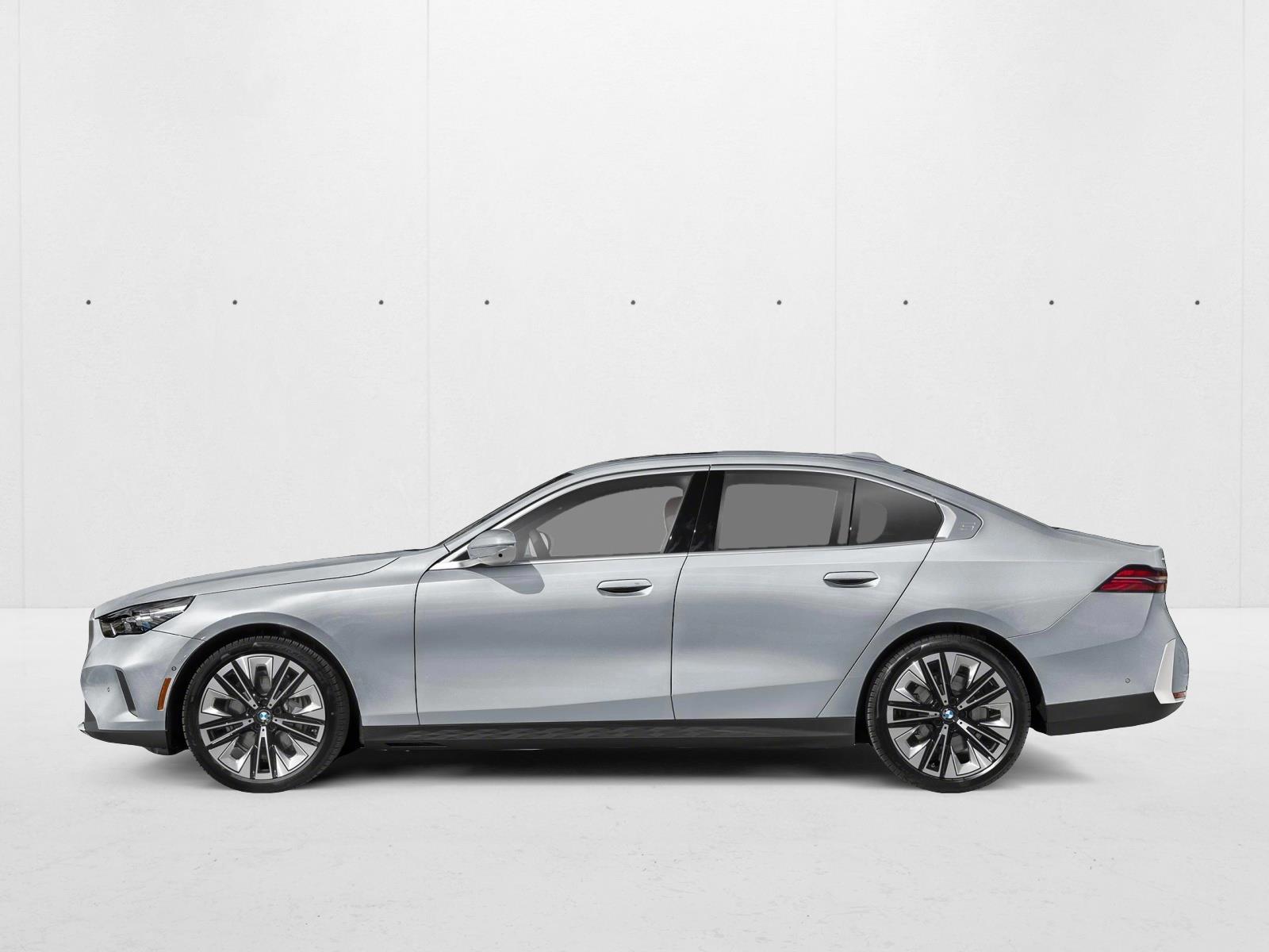 Thumbnail: 2027 BMW 5 Series - 2