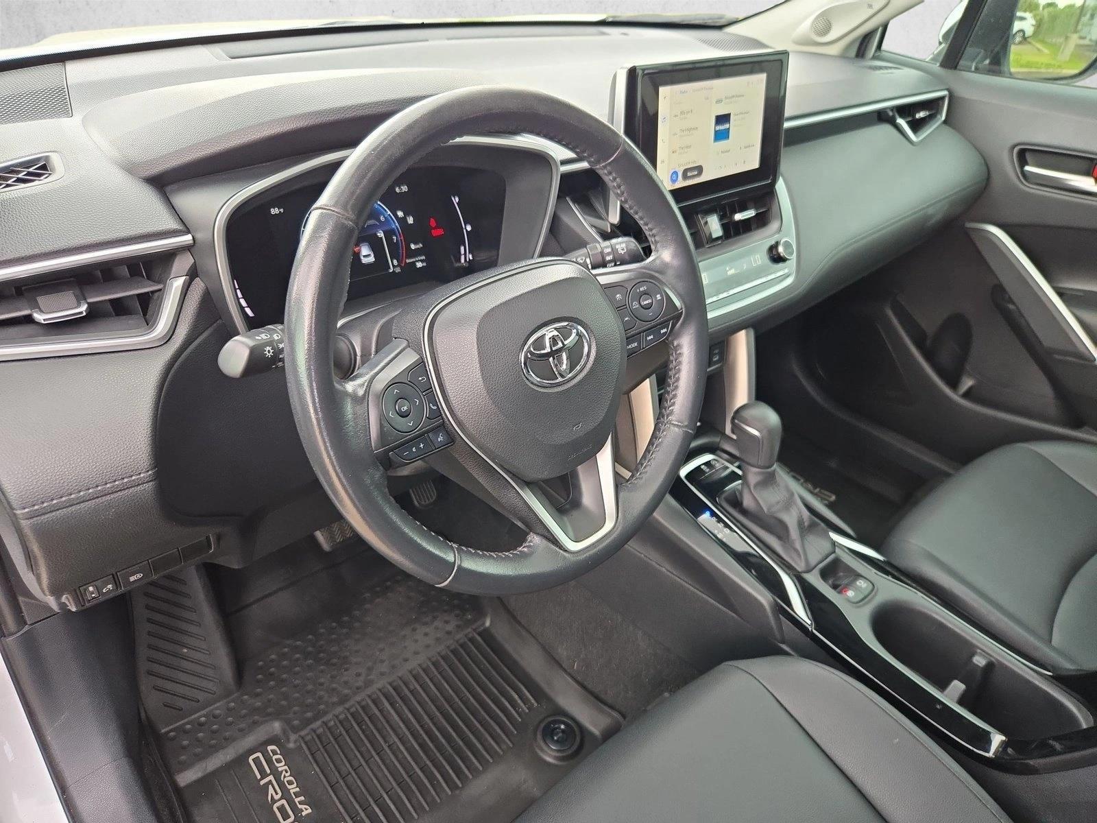 Thumbnail: 2023 Toyota Corolla Cross - 3