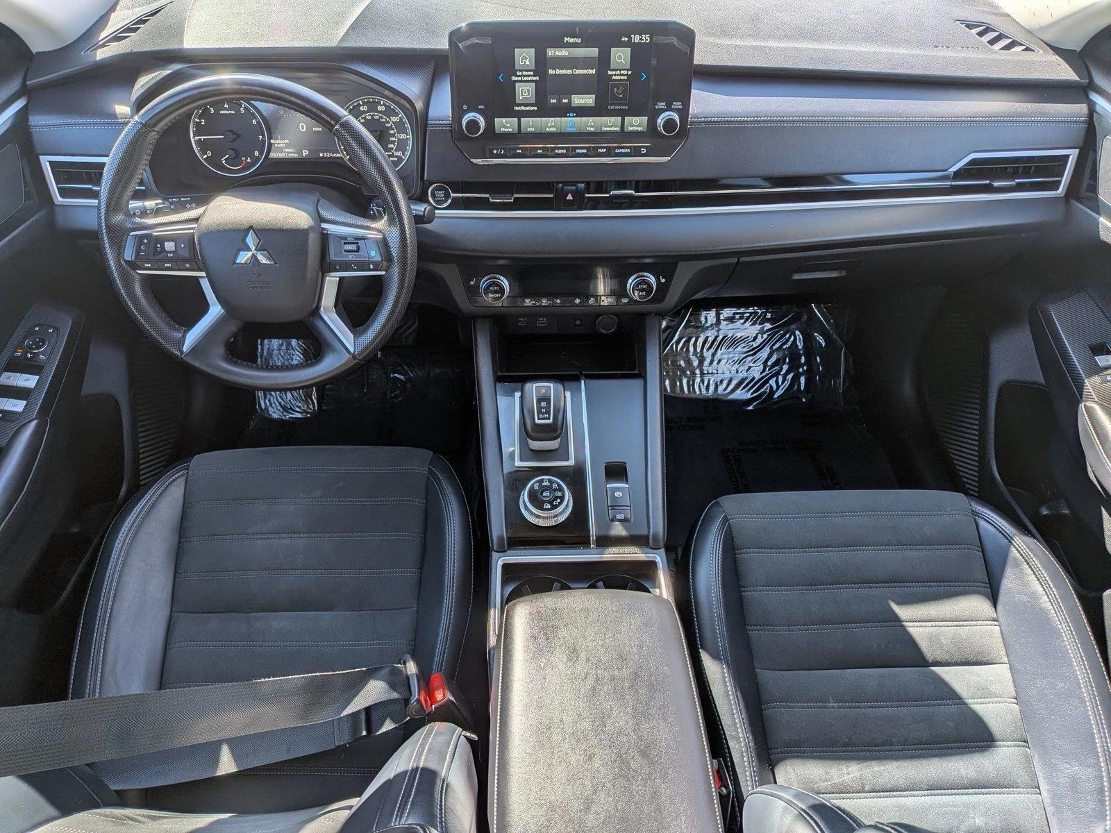 Thumbnail: 2024 Mitsubishi Outlander - 4