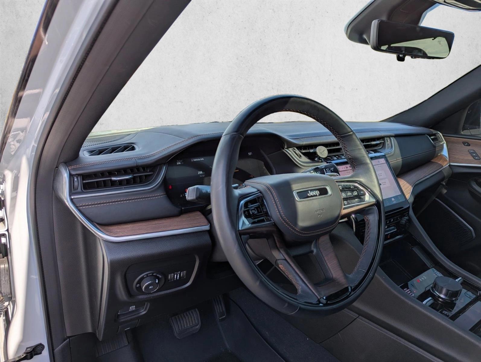 Thumbnail: 2023 Jeep Grand Cherokee L - 3