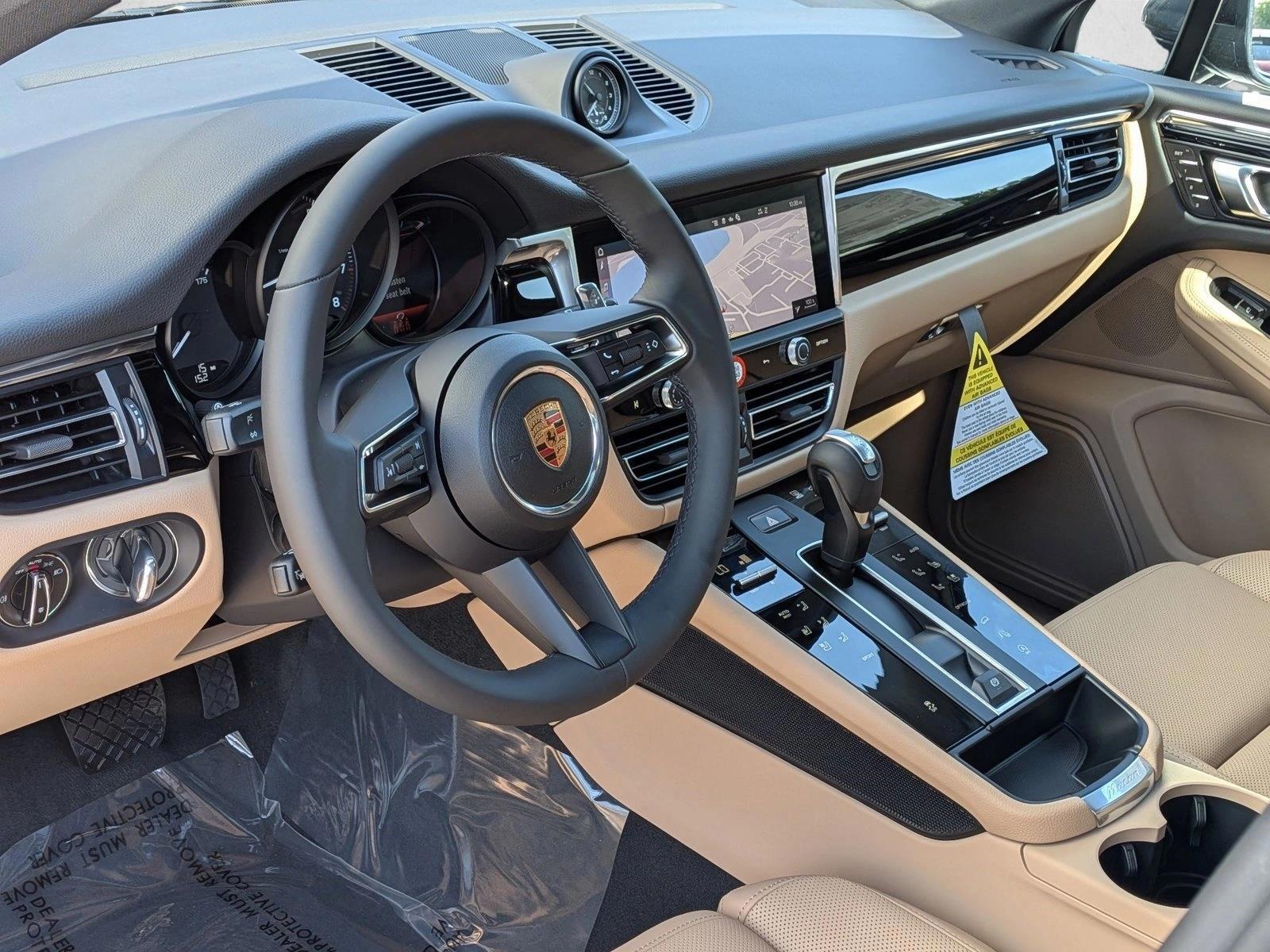 Thumbnail: 2026 Porsche Macan - 3