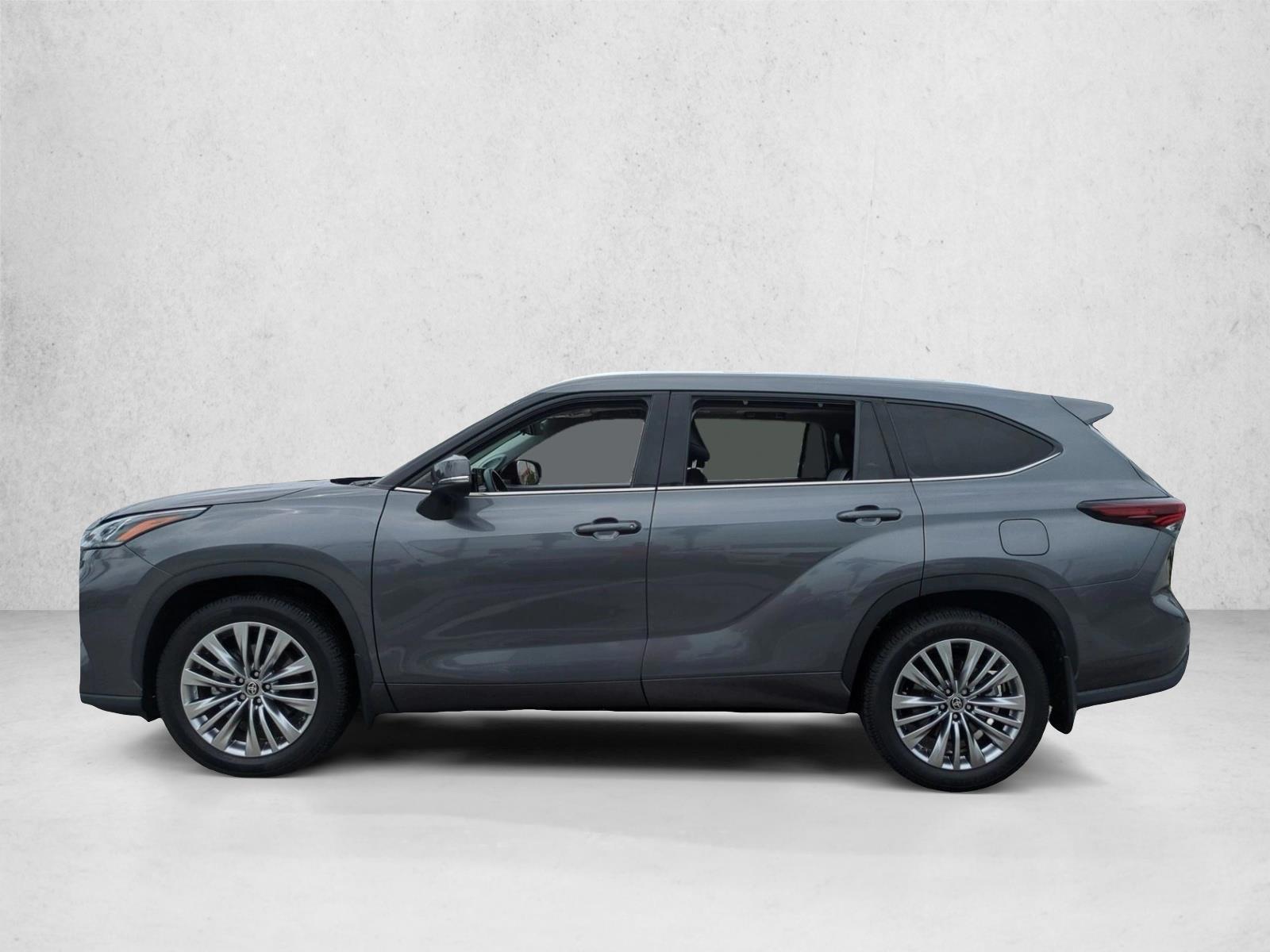 Thumbnail: 2024 Toyota Highlander - 2