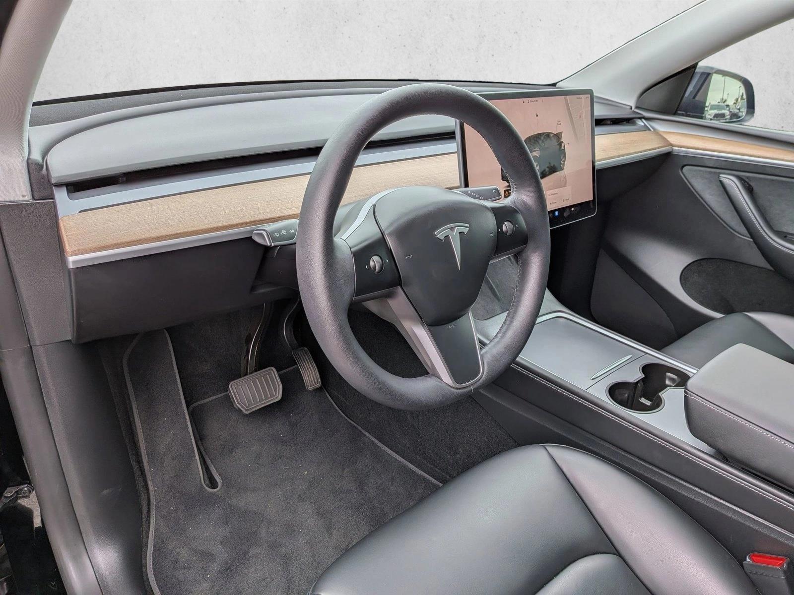 Thumbnail: 2023 Tesla Model Y - 4