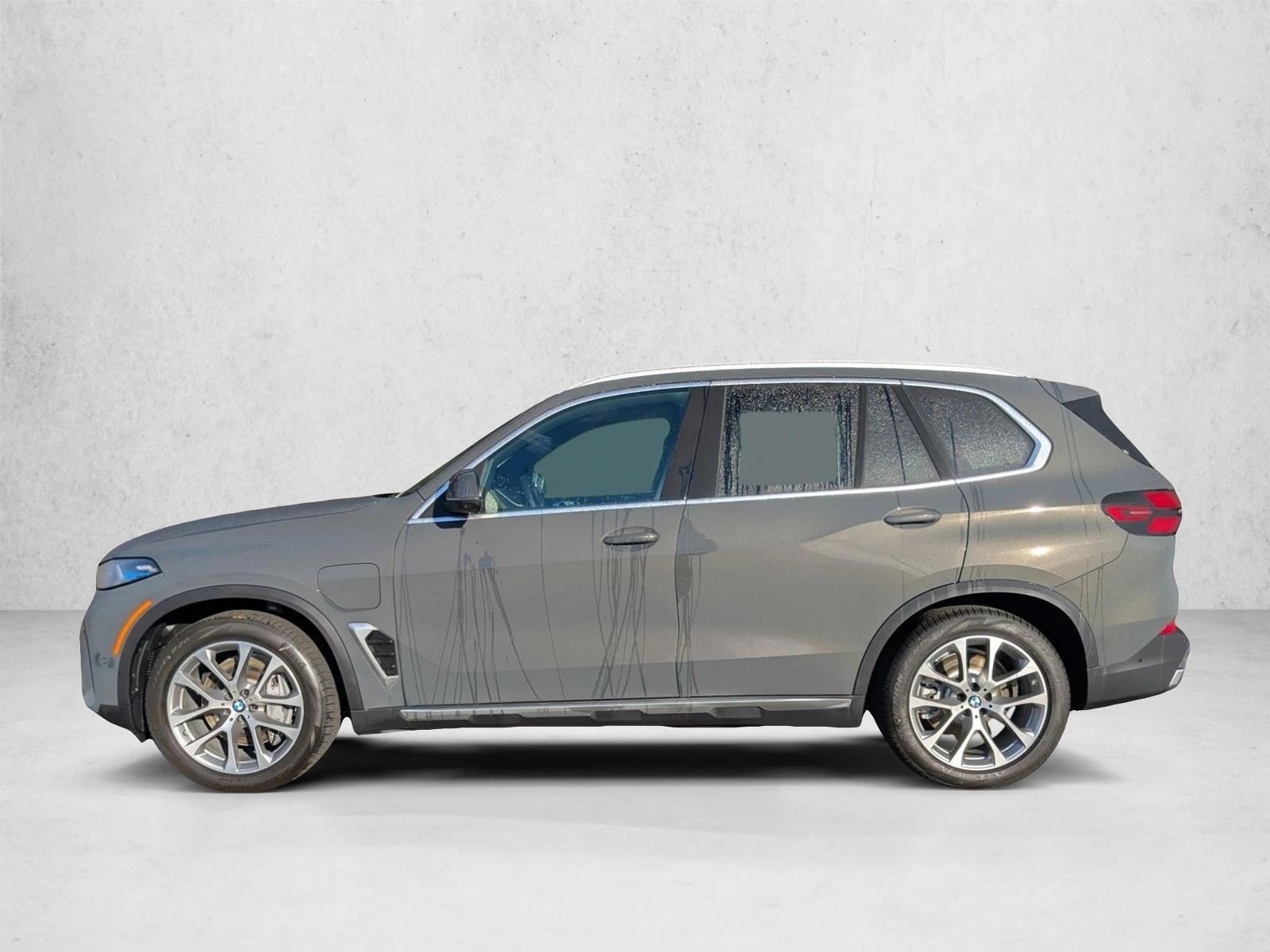 Thumbnail: 2026 BMW X5 - 2