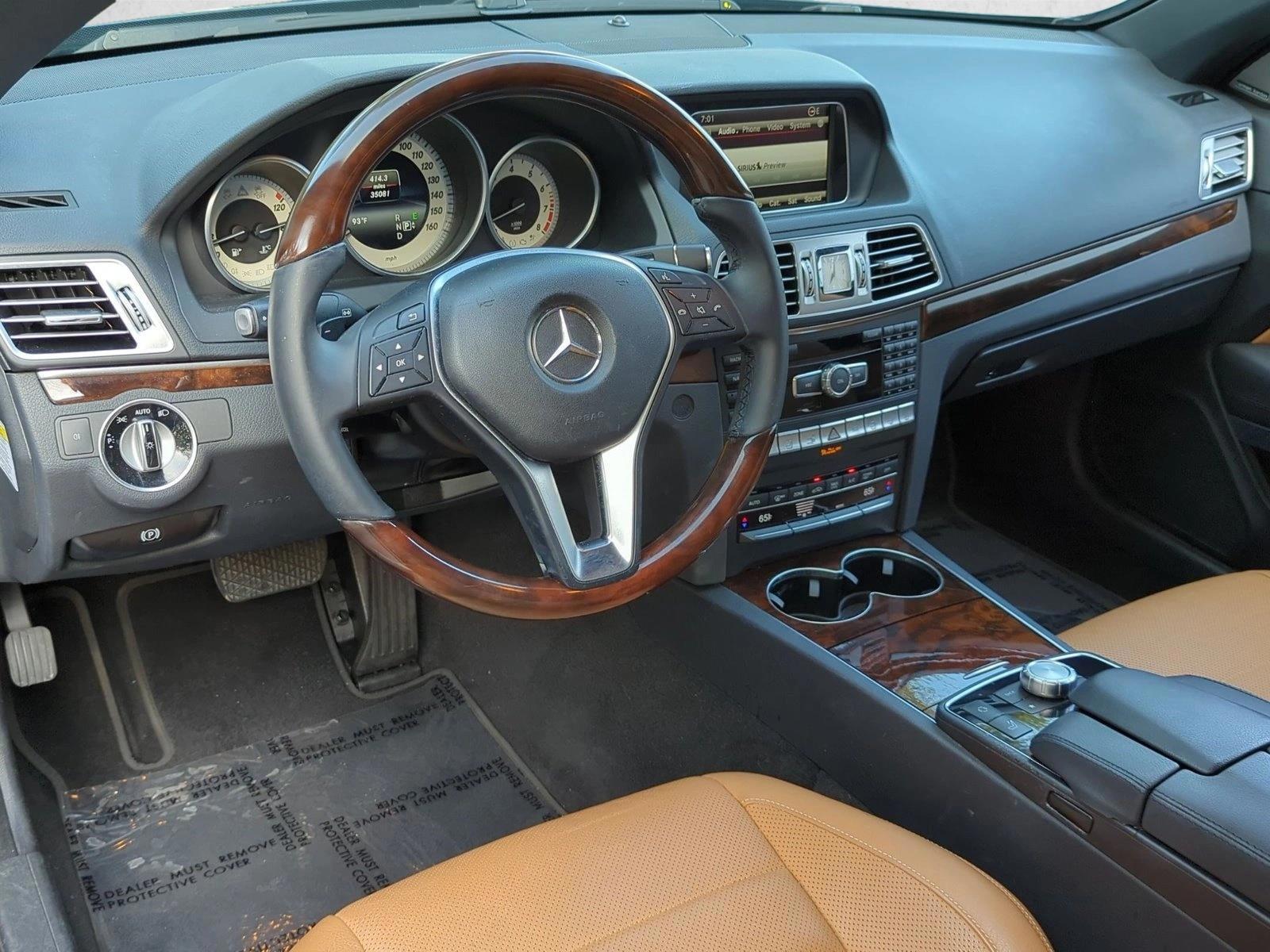 Thumbnail: 2014 Mercedes-Benz E-Class - 3