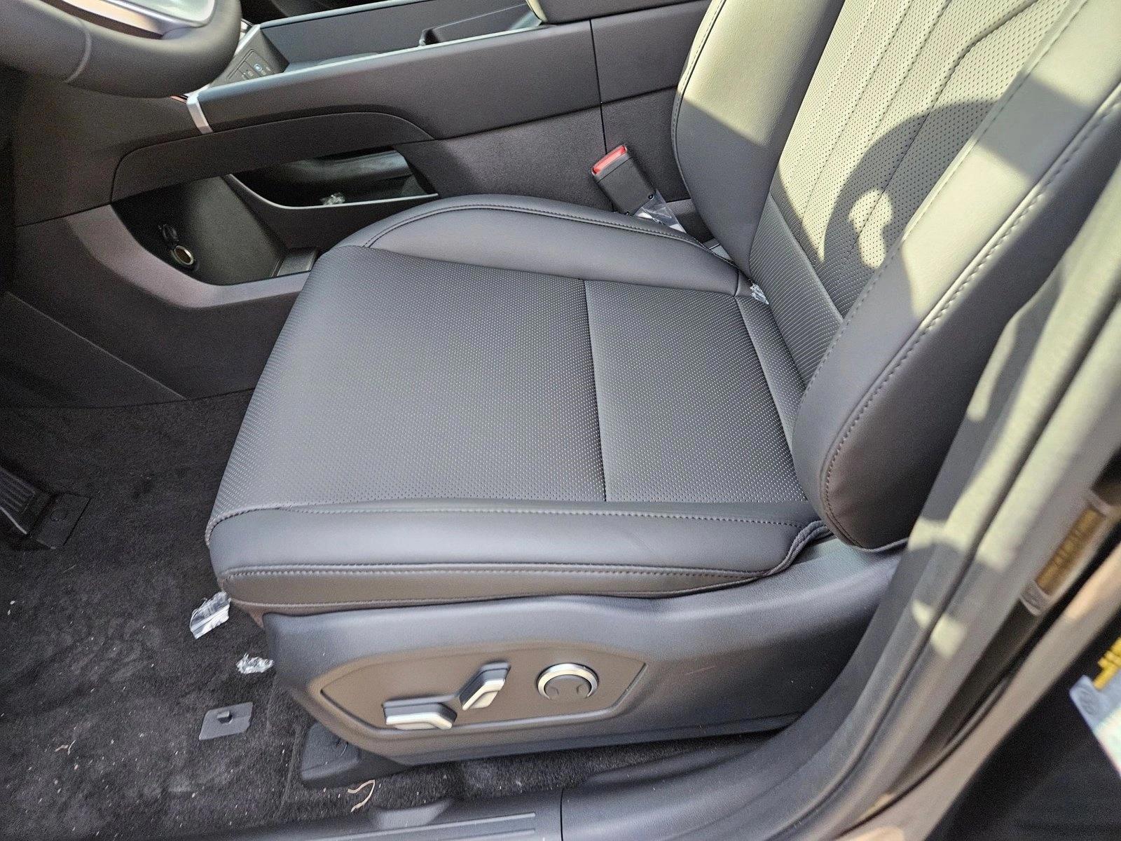 Thumbnail: 2026 Hyundai Santa Fe - 4