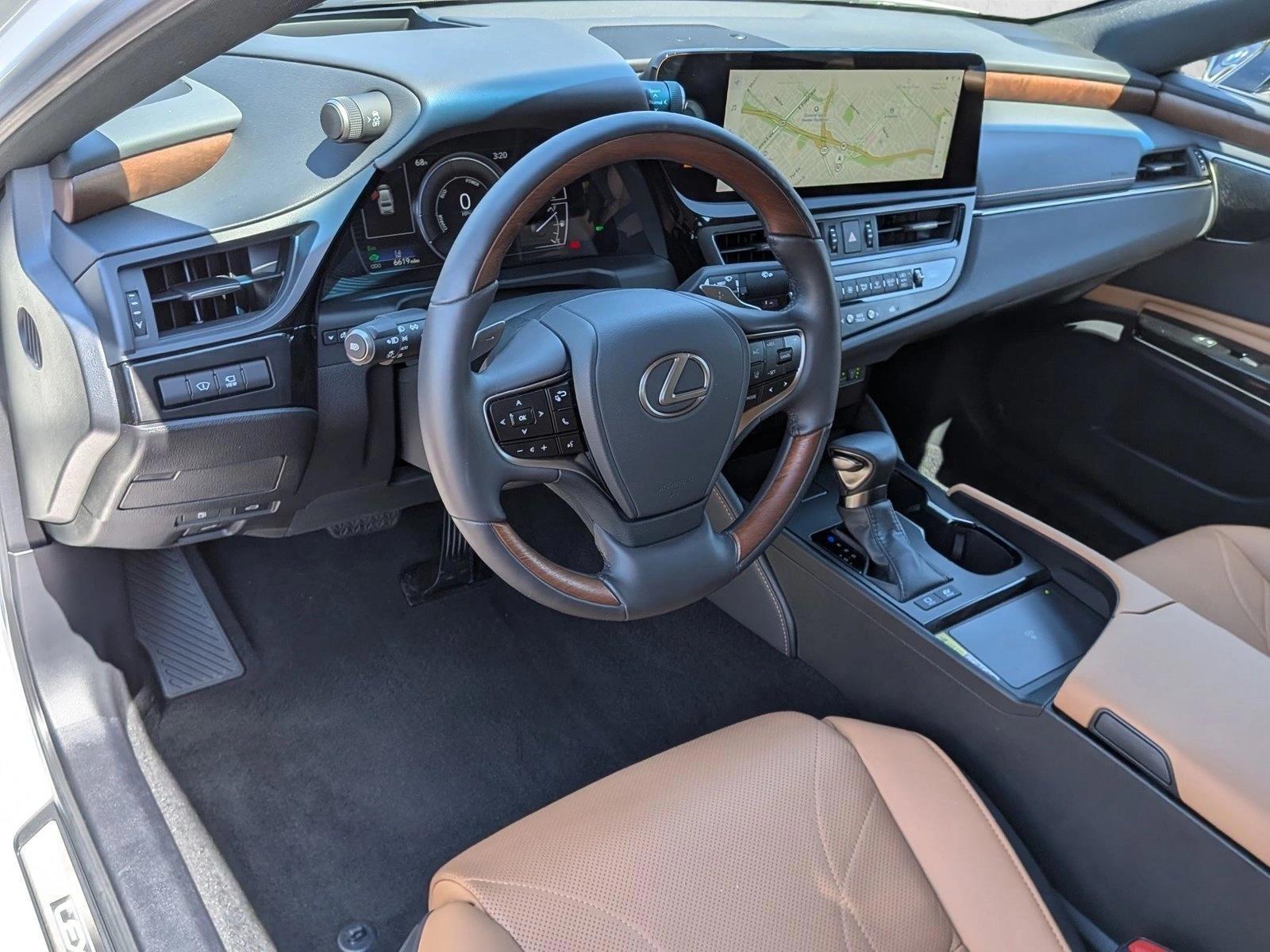 Thumbnail: 2024 Lexus ES - 3