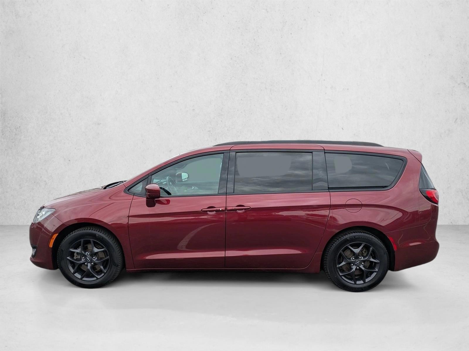 Thumbnail: 2018 Chrysler Pacifica - 2