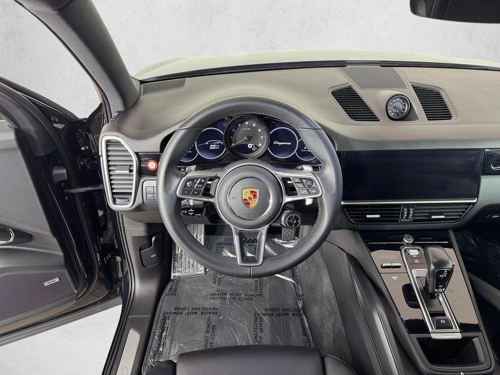 Thumbnail: 2023 Porsche Cayenne - 3