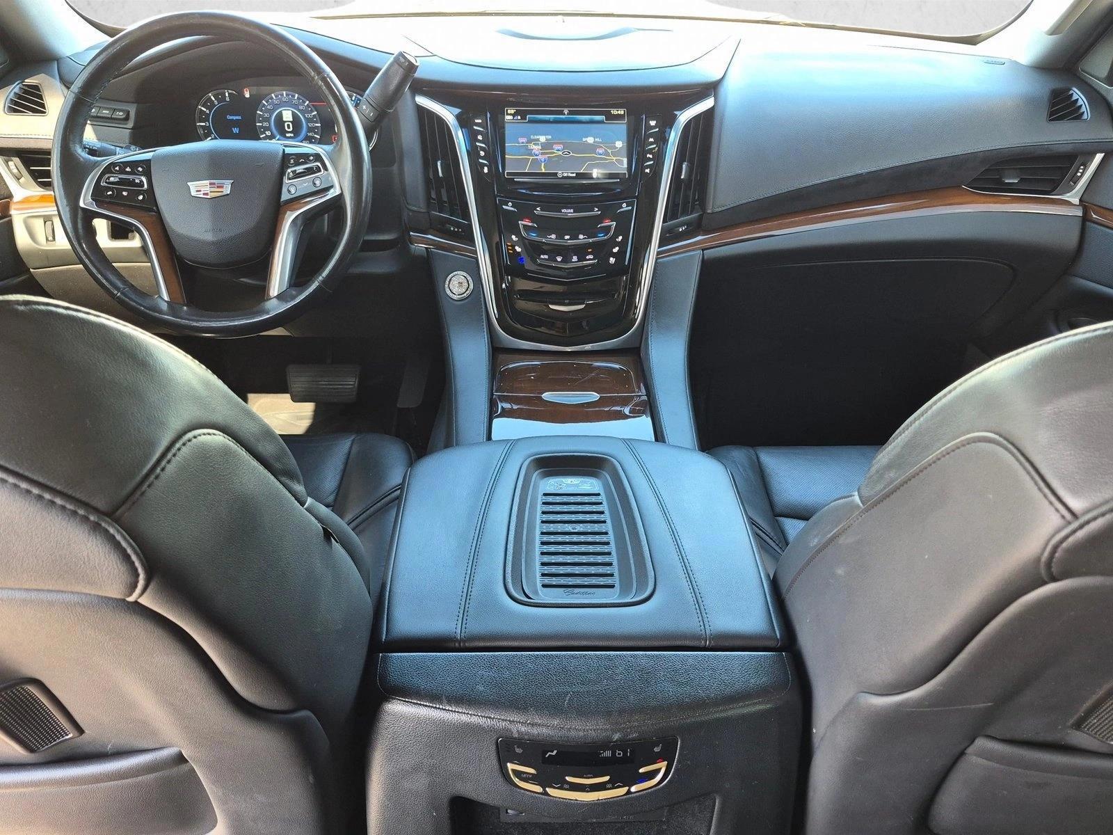 Thumbnail: 2019 Cadillac Escalade - 3