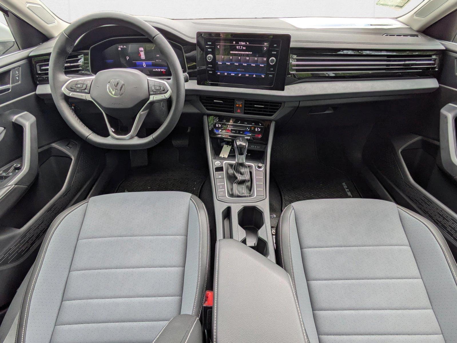 Thumbnail: 2025 Volkswagen Jetta - 2