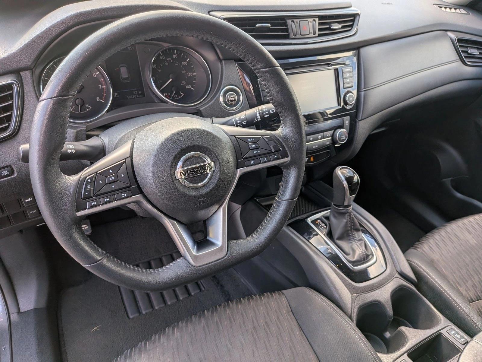 Thumbnail: 2018 Nissan Rogue - 3