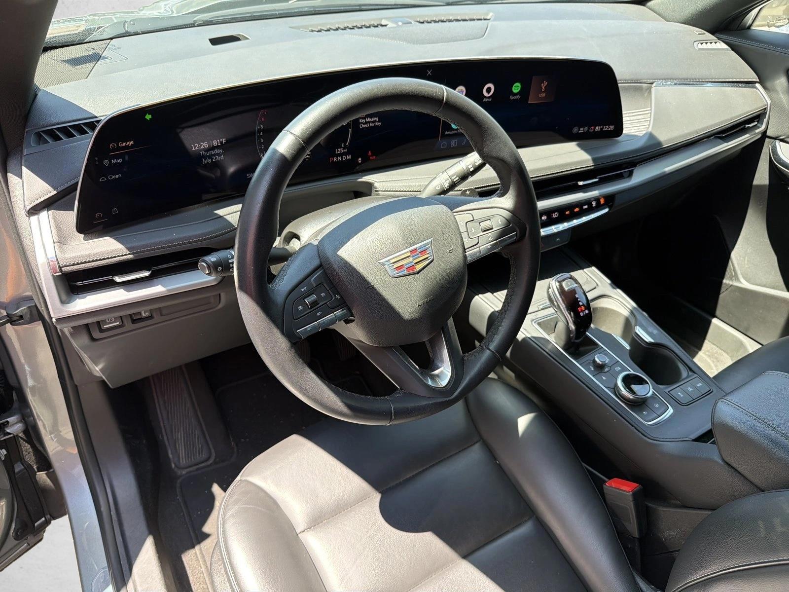 Thumbnail: 2025 Cadillac XT4 - 3