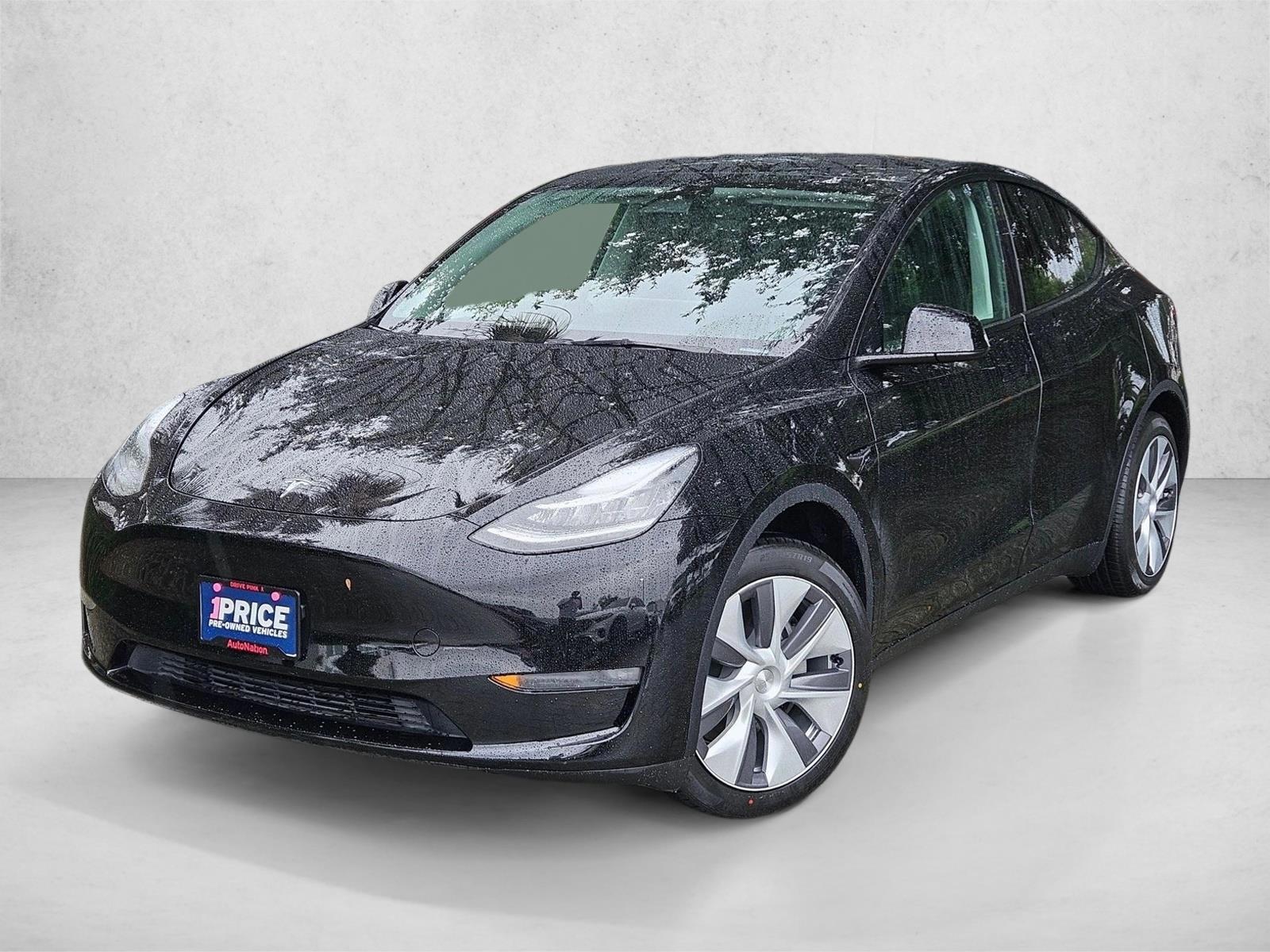 Thumbnail: 2023 Tesla Model Y - 1