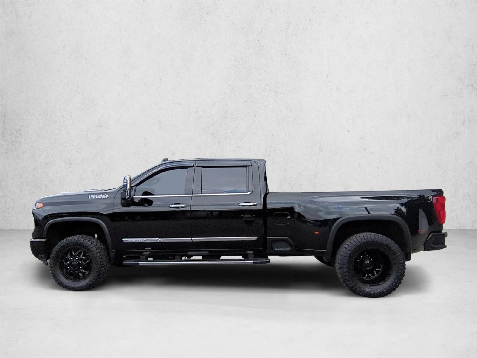 Thumbnail: 2024 Chevrolet Silverado 3500 - 2