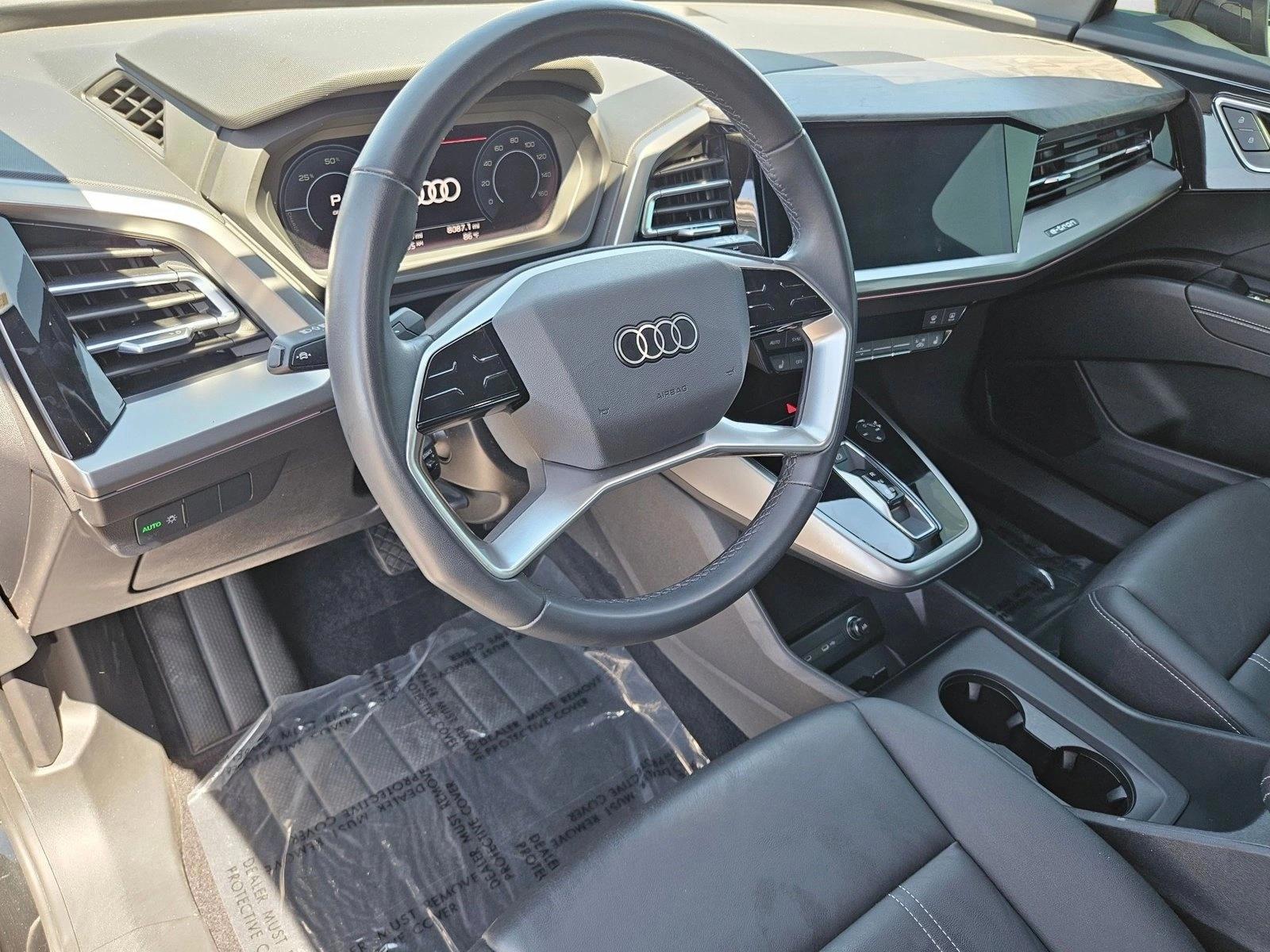 Thumbnail: 2023 Audi Q4 e-tron - 3