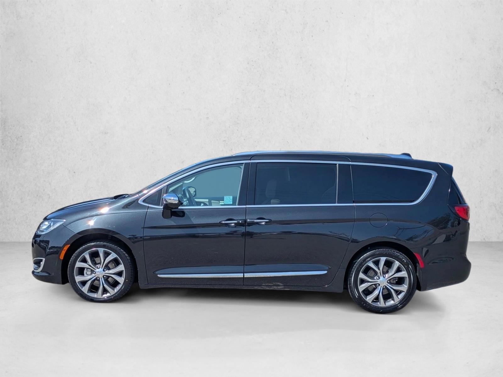 Thumbnail: 2017 Chrysler Pacifica - 2