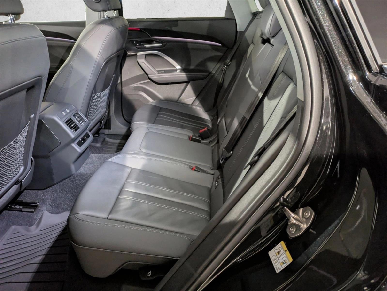 2025 Audi Q5 Premium - Photo 18