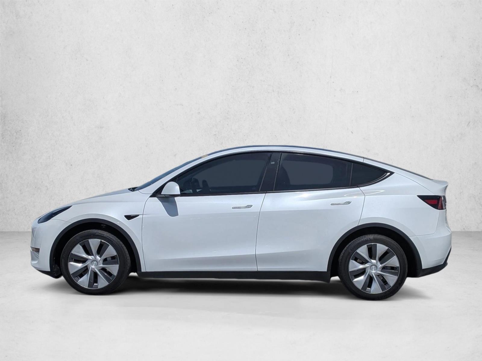 Thumbnail: 2023 Tesla Model Y - 3