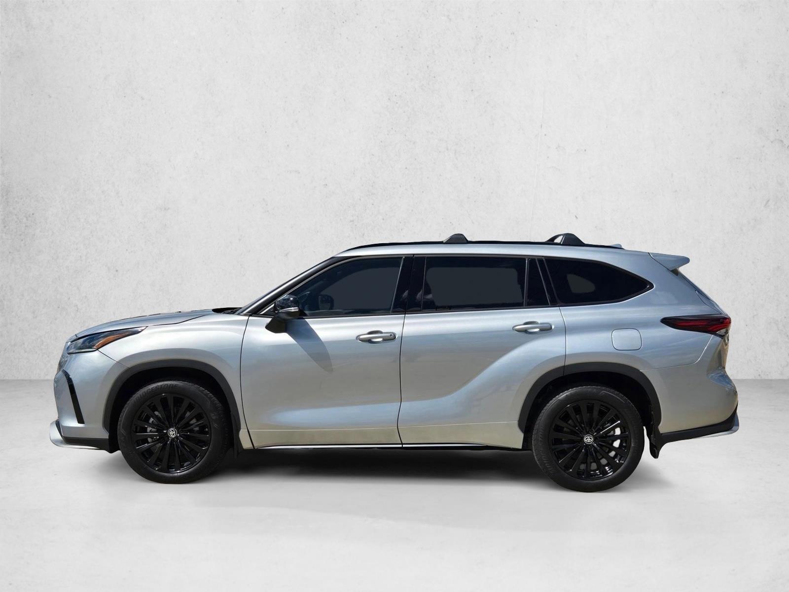 Thumbnail: 2024 Toyota Highlander - 2
