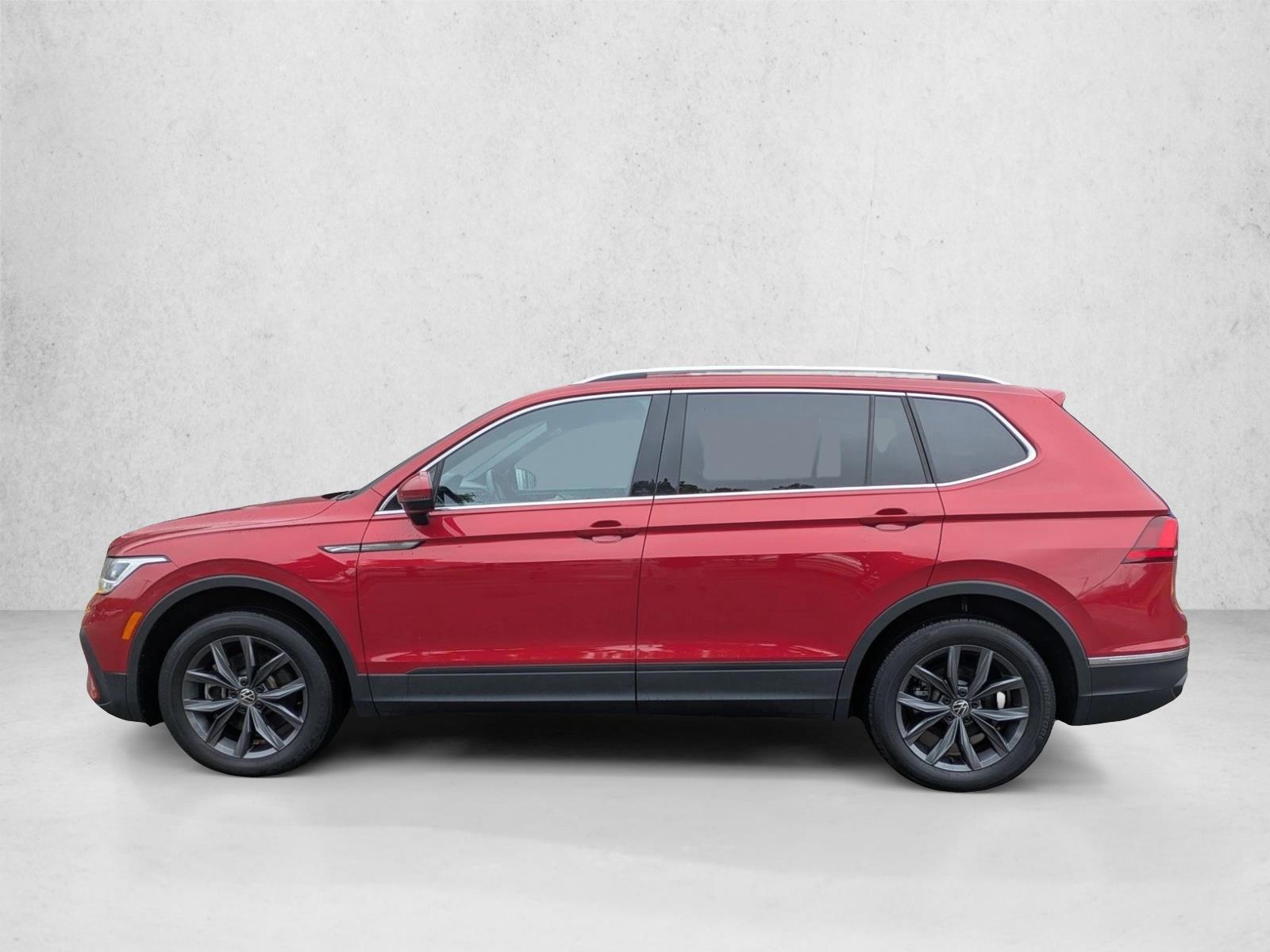 Thumbnail: 2022 Volkswagen Tiguan - 2