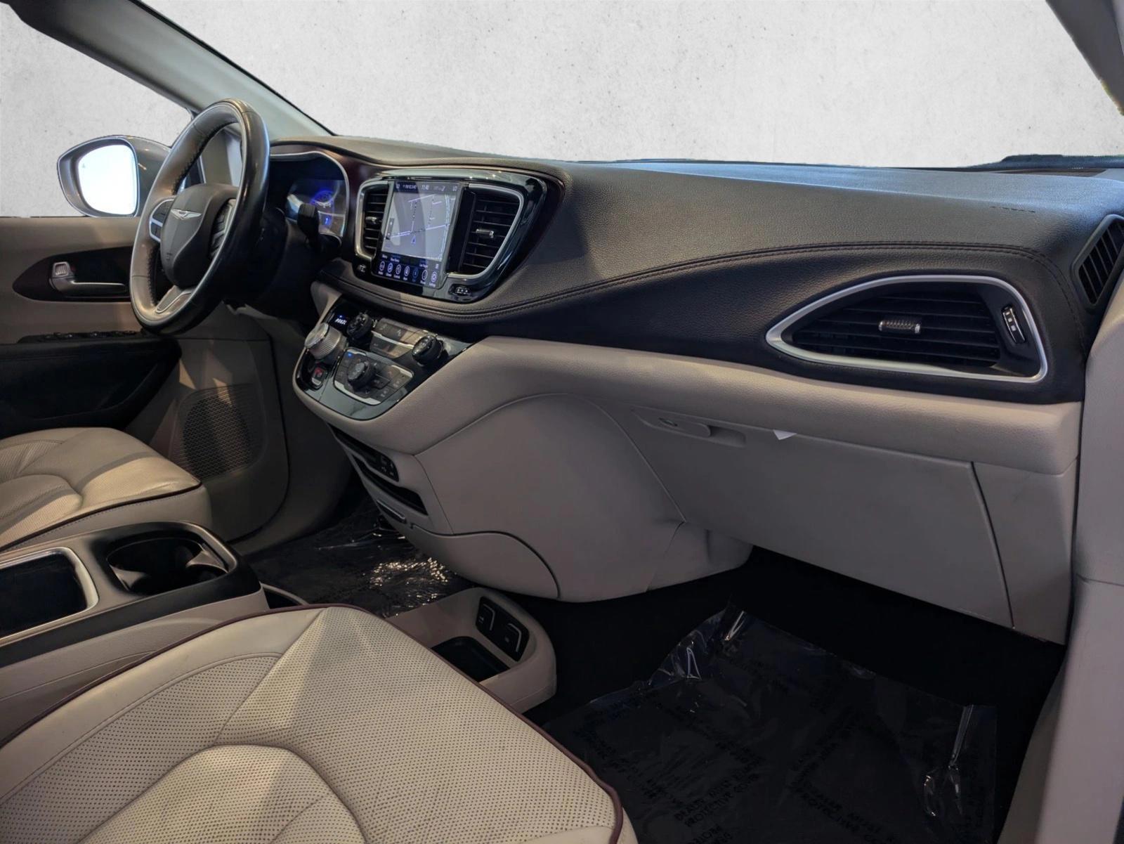 2019 Chrysler Pacifica Limited - Photo 22