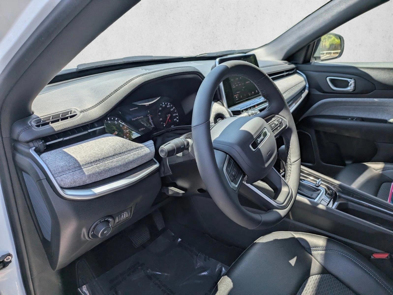 2025 Jeep Compass Latitude - Photo 10