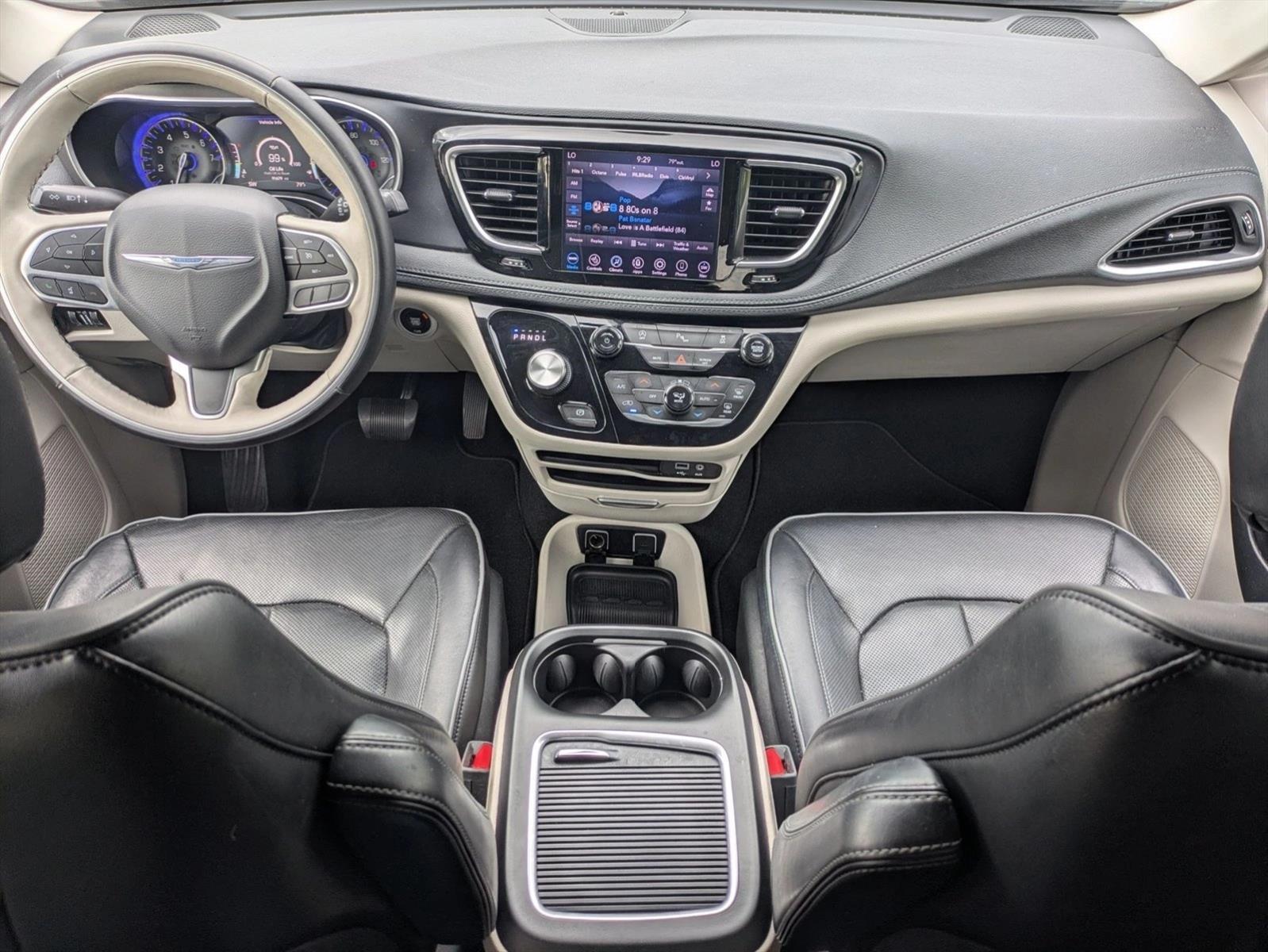Thumbnail: 2020 Chrysler Pacifica - 3