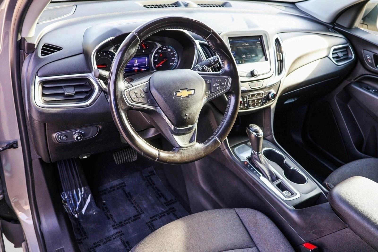 Thumbnail: 2019 Chevrolet Equinox - 3