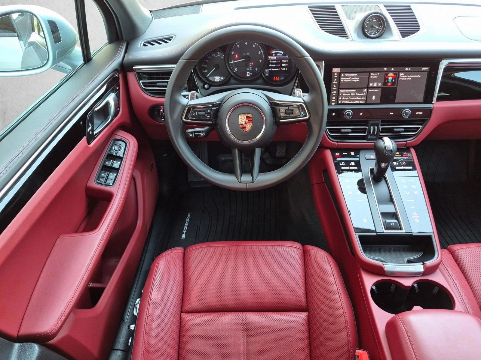 Thumbnail: 2026 Porsche Macan - 4