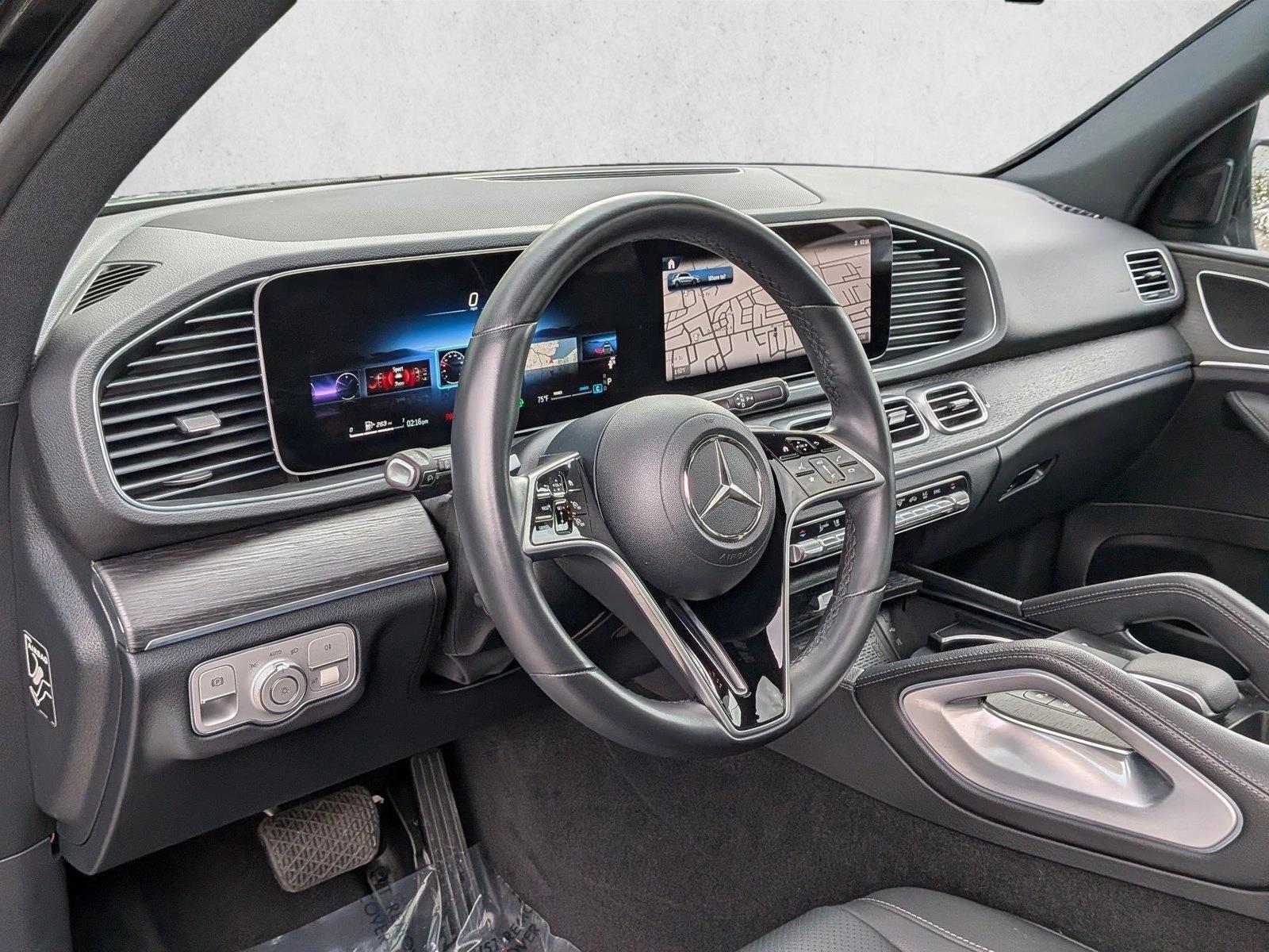 Thumbnail: 2025 Mercedes-Benz GLE - 3