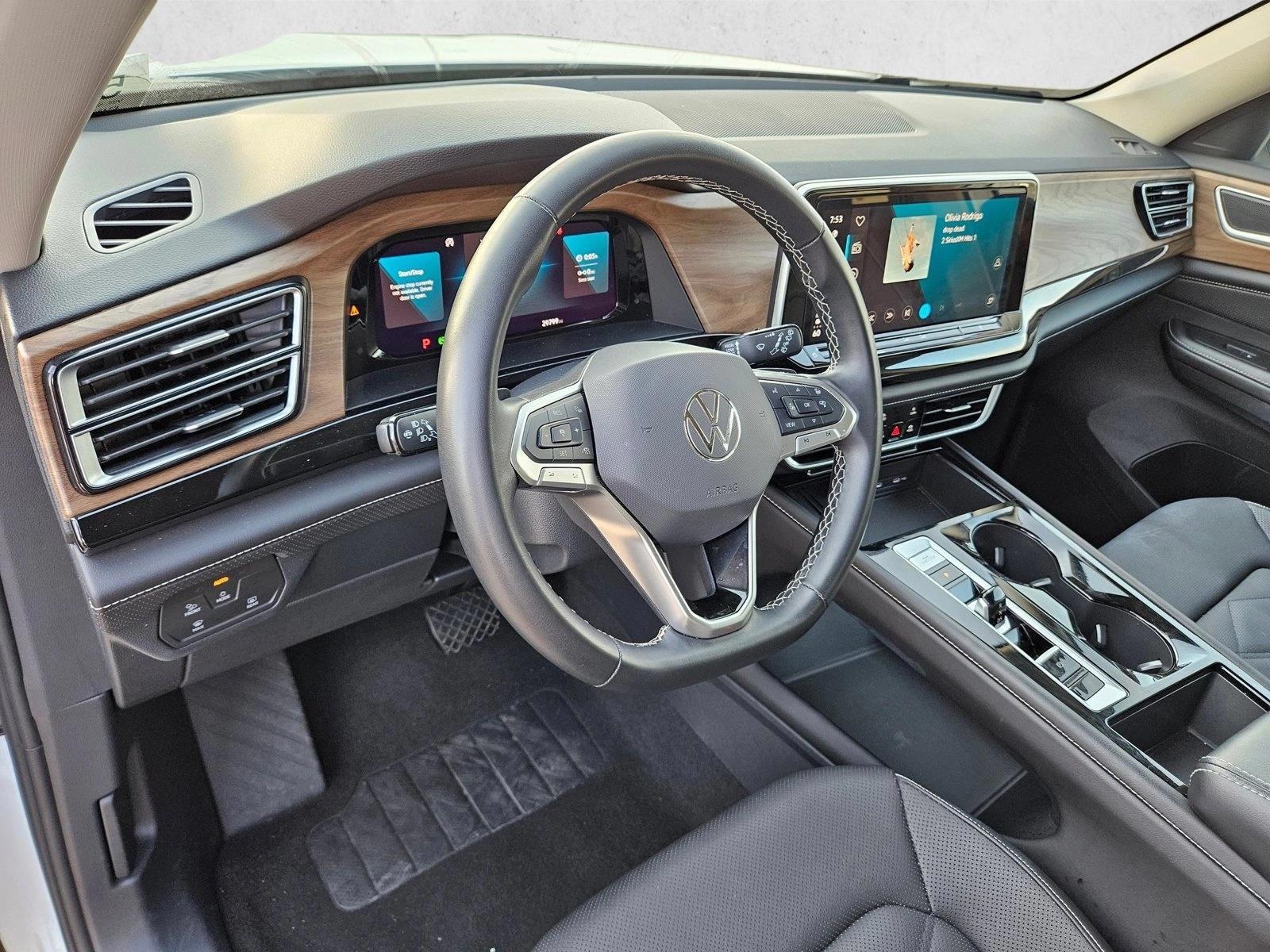 Thumbnail: 2025 Volkswagen Atlas - 3