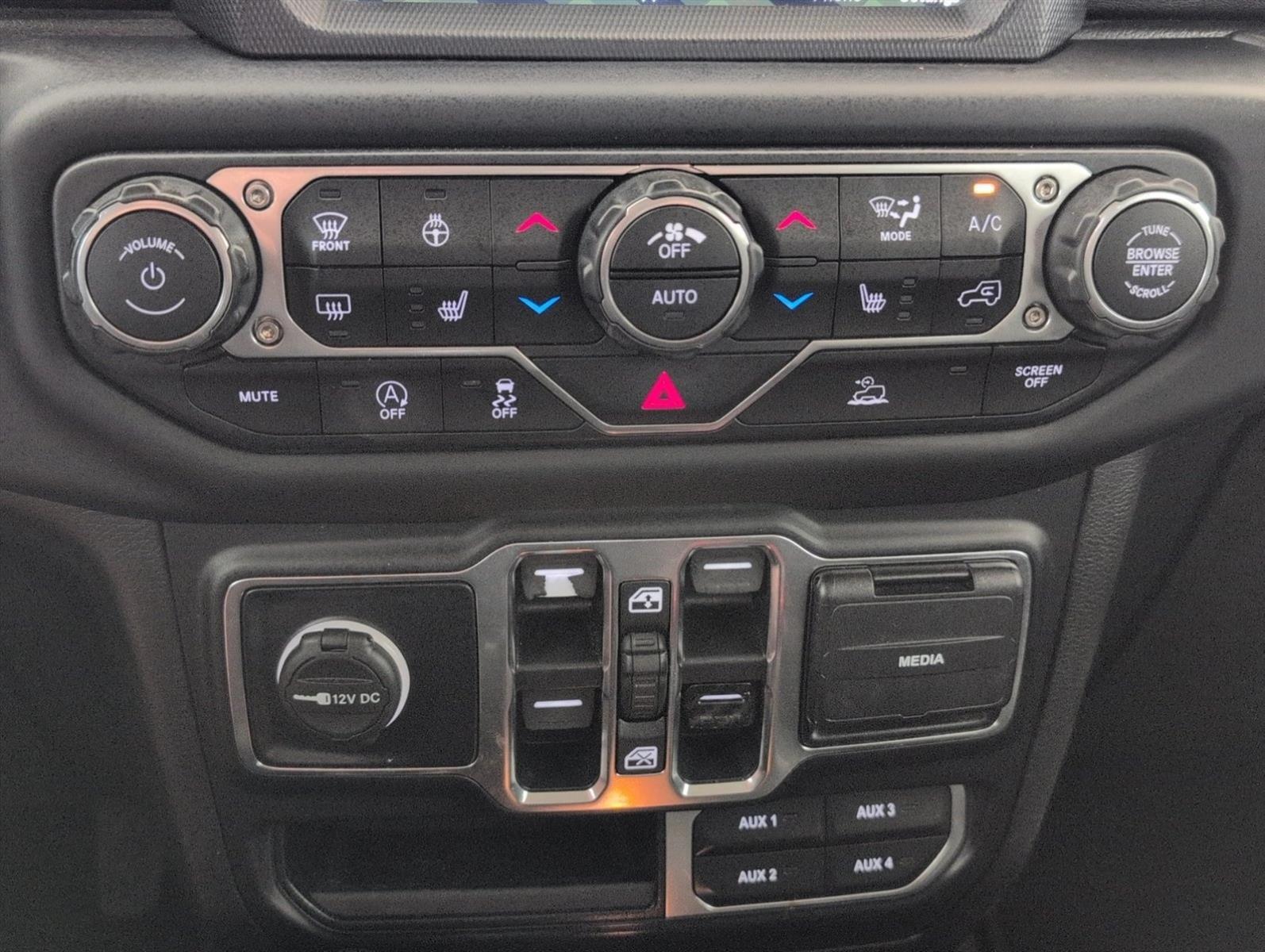 Thumbnail: 2020 Jeep Gladiator - 3