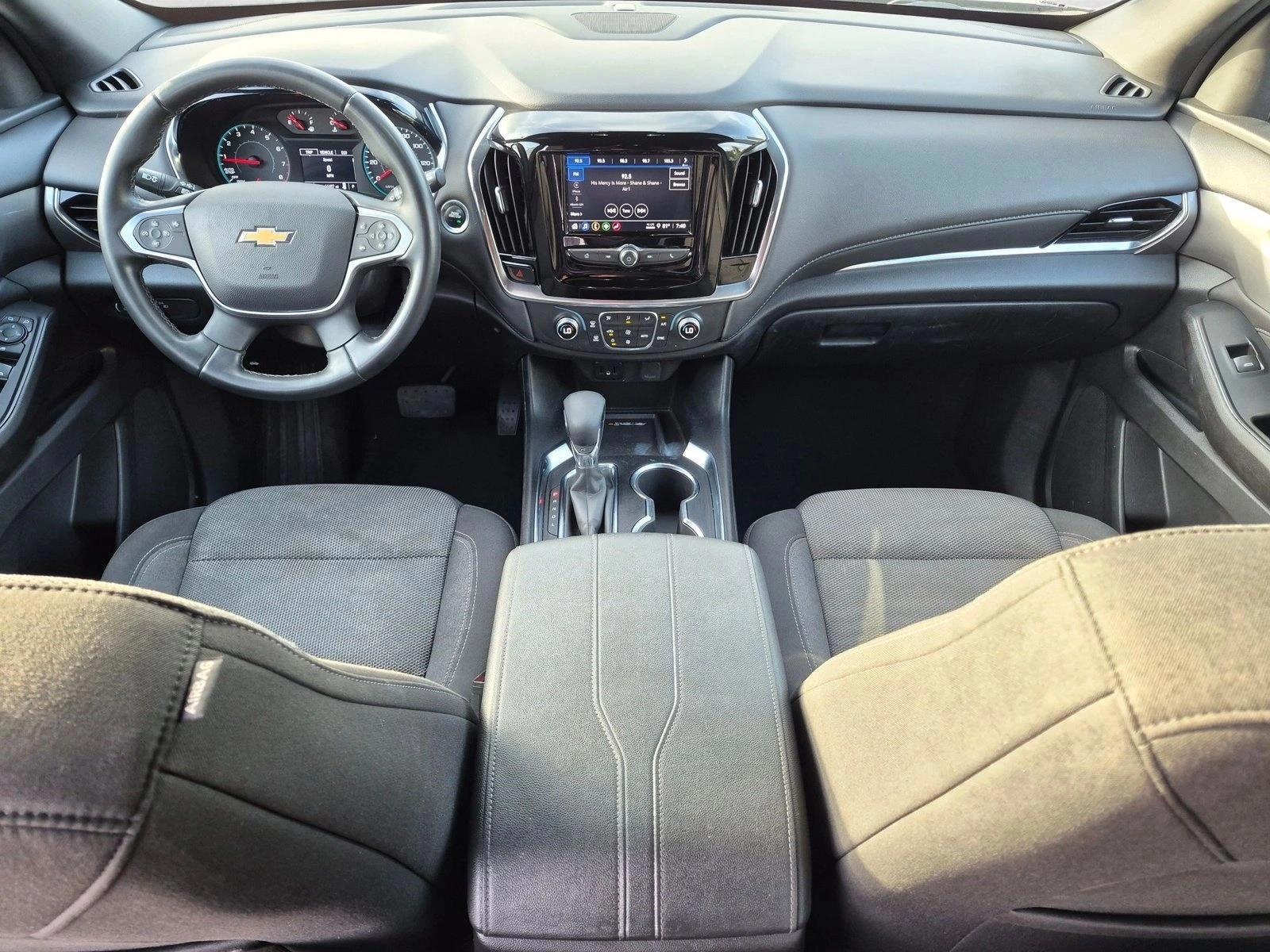 Thumbnail: 2023 Chevrolet Traverse - 3