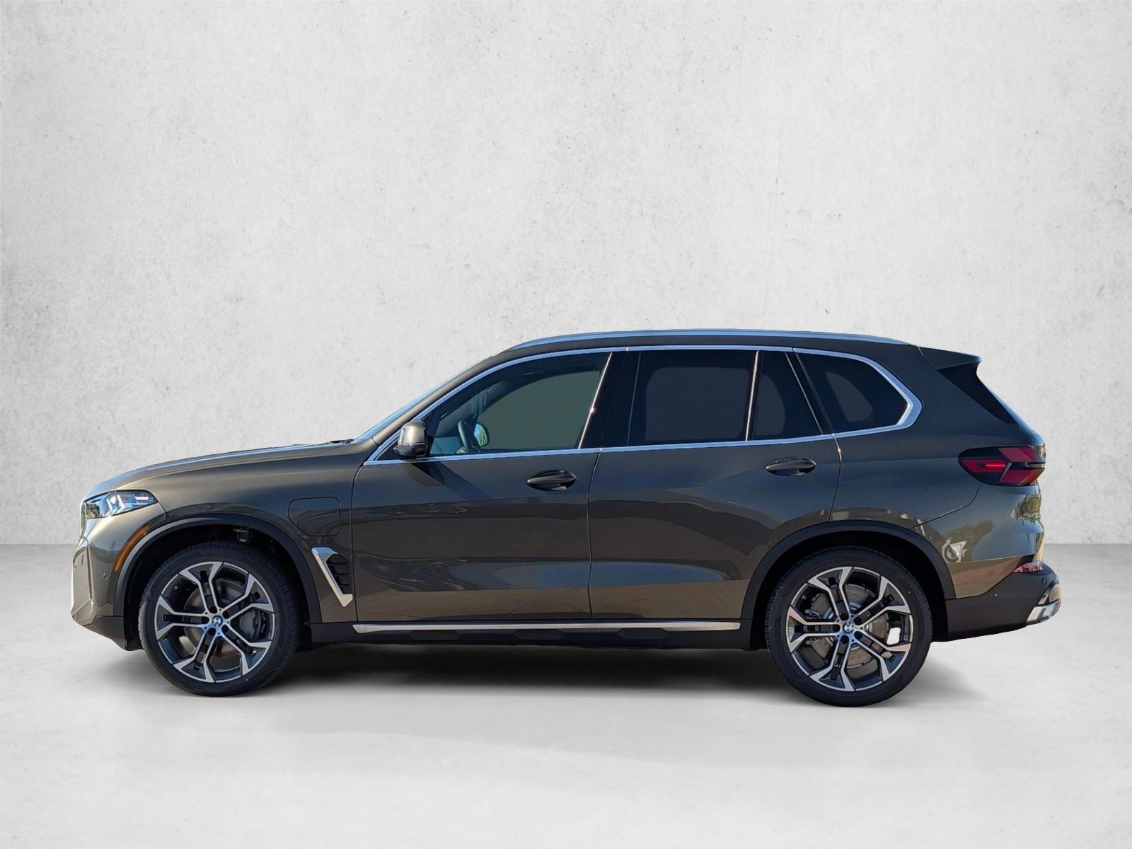 Thumbnail: 2026 BMW X5 - 2