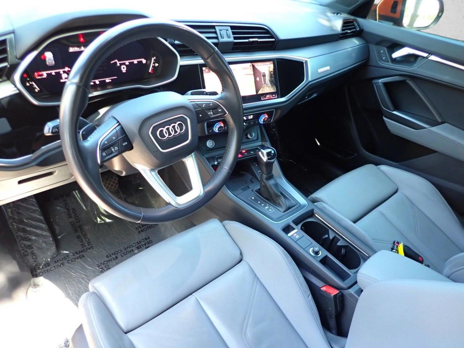 Thumbnail: 2020 Audi Q3 - 3