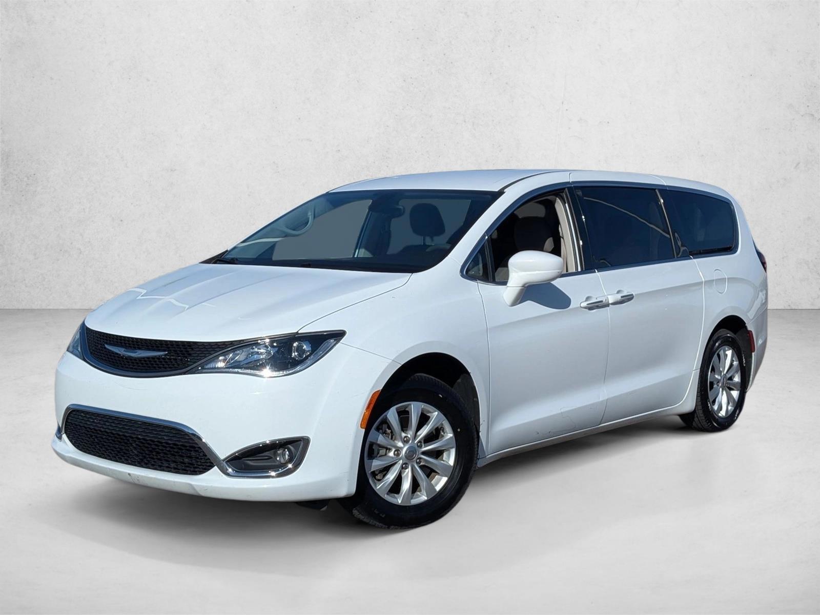 Thumbnail: 2018 Chrysler Pacifica - 1