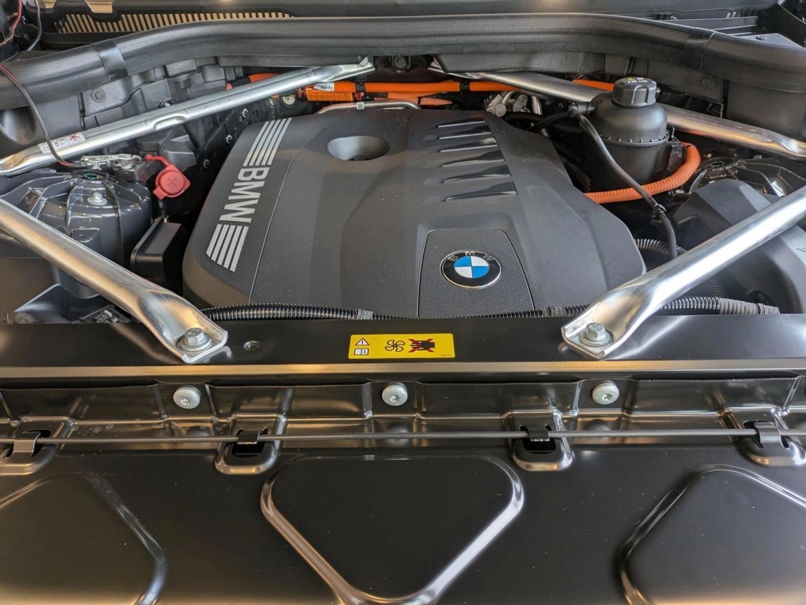 2026 BMW X5 50e - Photo 18