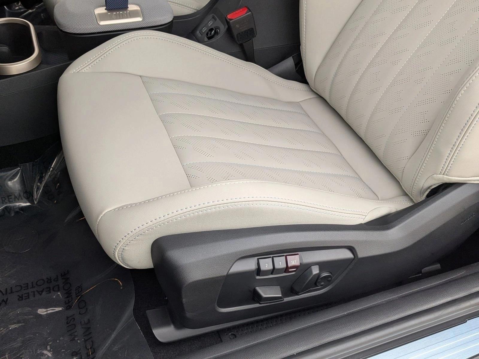 Thumbnail: 2026 MINI Cooper Hardtop - 3